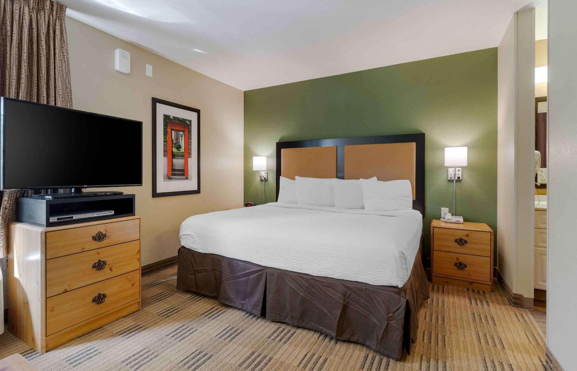 Extended Stay America Select Suites - Atlanta - Perimeter - Peachtree Данвуді Екстер'єр фото