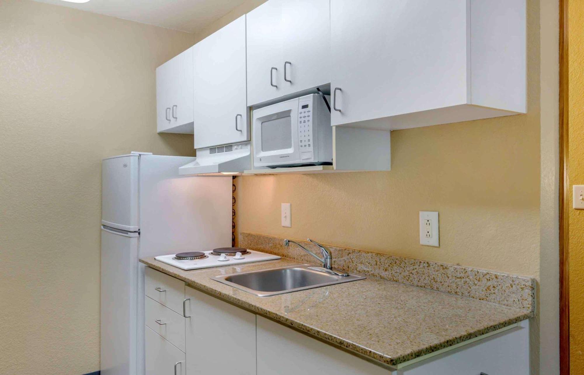 Extended Stay America Select Suites - Atlanta - Perimeter - Peachtree Данвуді Екстер'єр фото