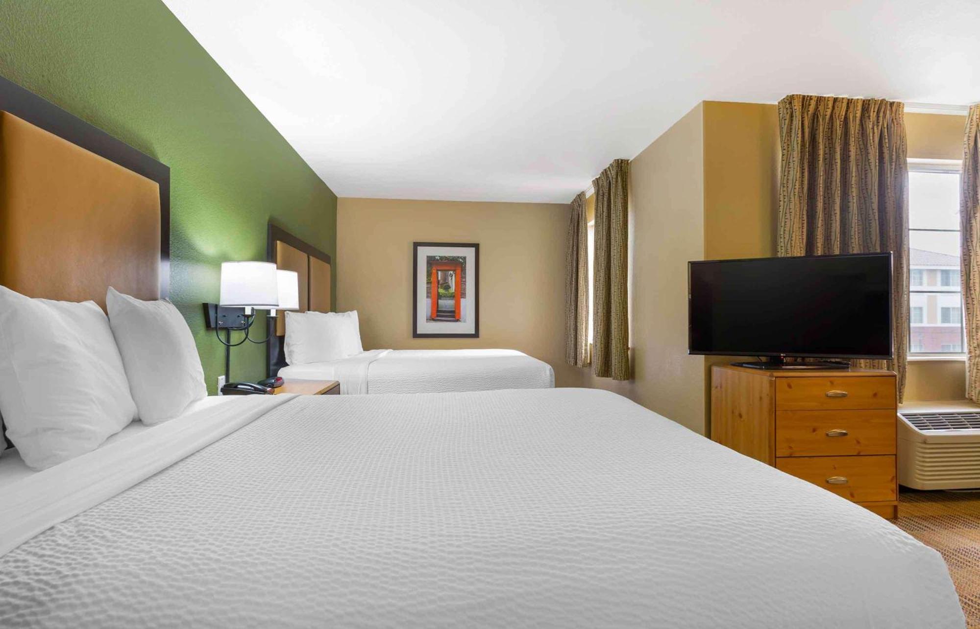 Extended Stay America Select Suites - Atlanta - Perimeter - Peachtree Данвуді Екстер'єр фото