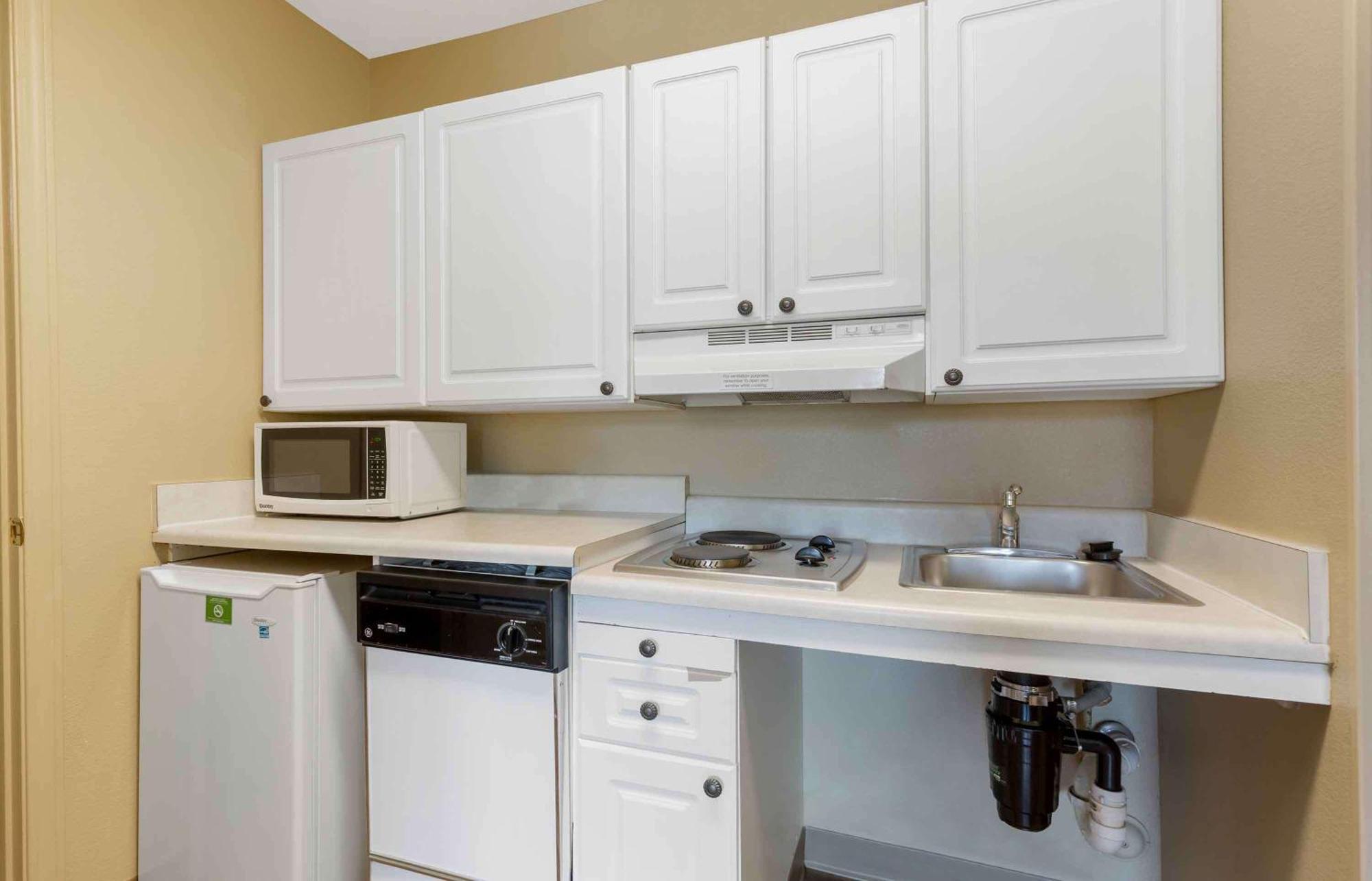 Extended Stay America Select Suites - Atlanta - Perimeter - Peachtree Данвуді Екстер'єр фото