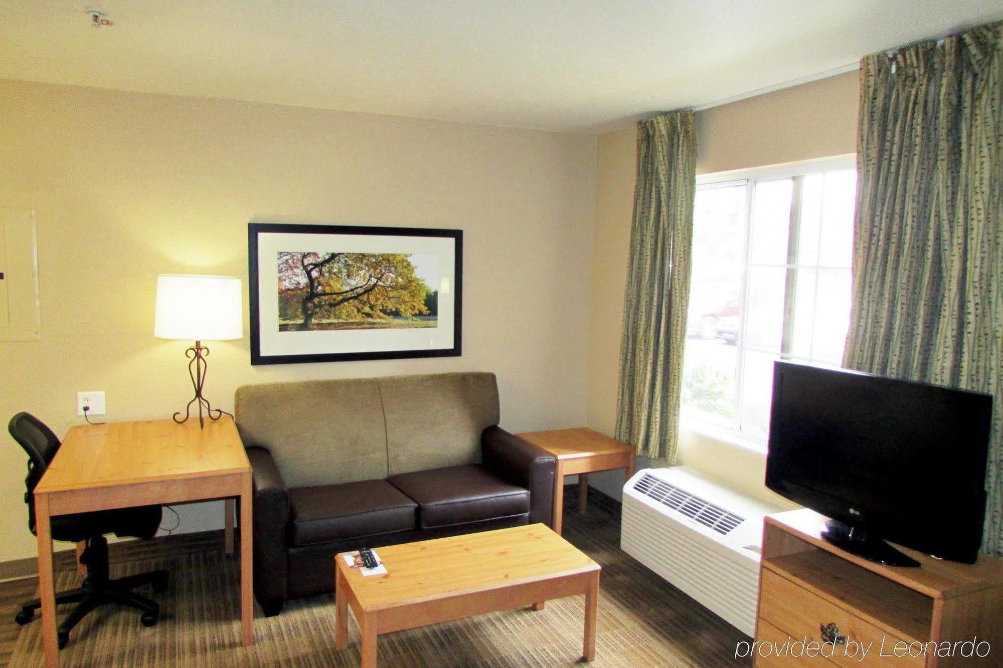 Extended Stay America Select Suites - Atlanta - Perimeter - Peachtree Данвуді Екстер'єр фото