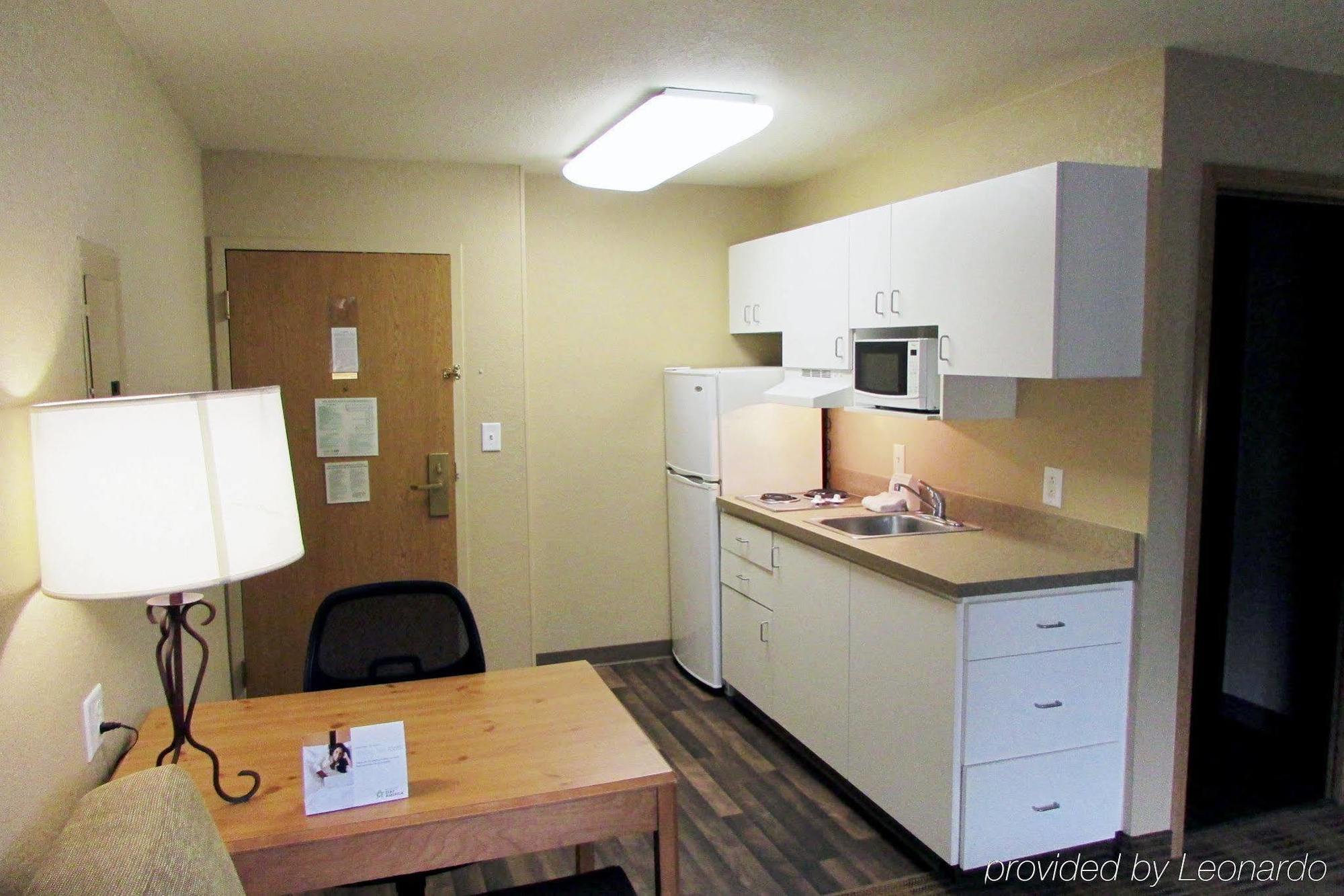 Extended Stay America Select Suites - Atlanta - Perimeter - Peachtree Данвуді Екстер'єр фото